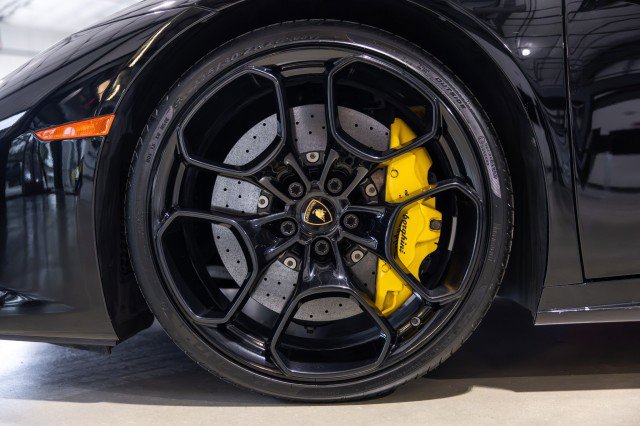 Used 2015 Lamborghini Huracan LP 610-4 image 21