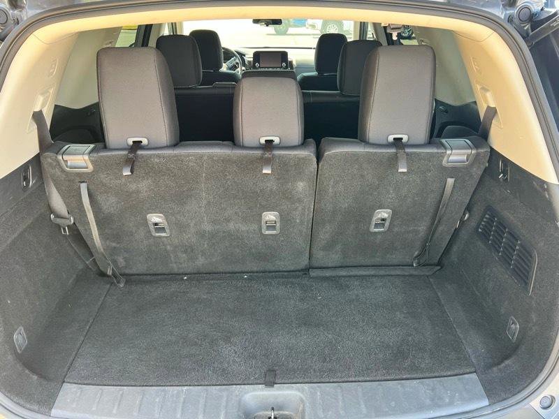Used 2023 Nissan Pathfinder SV image 19