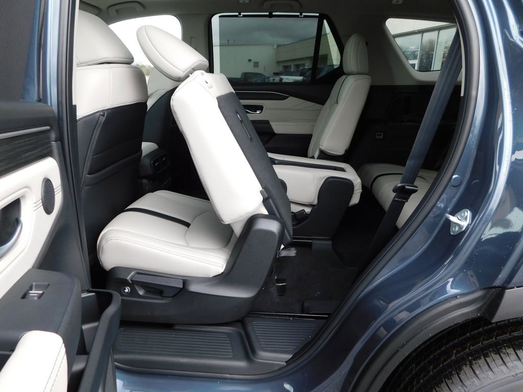 New 2026 Honda Pilot Touring image 36