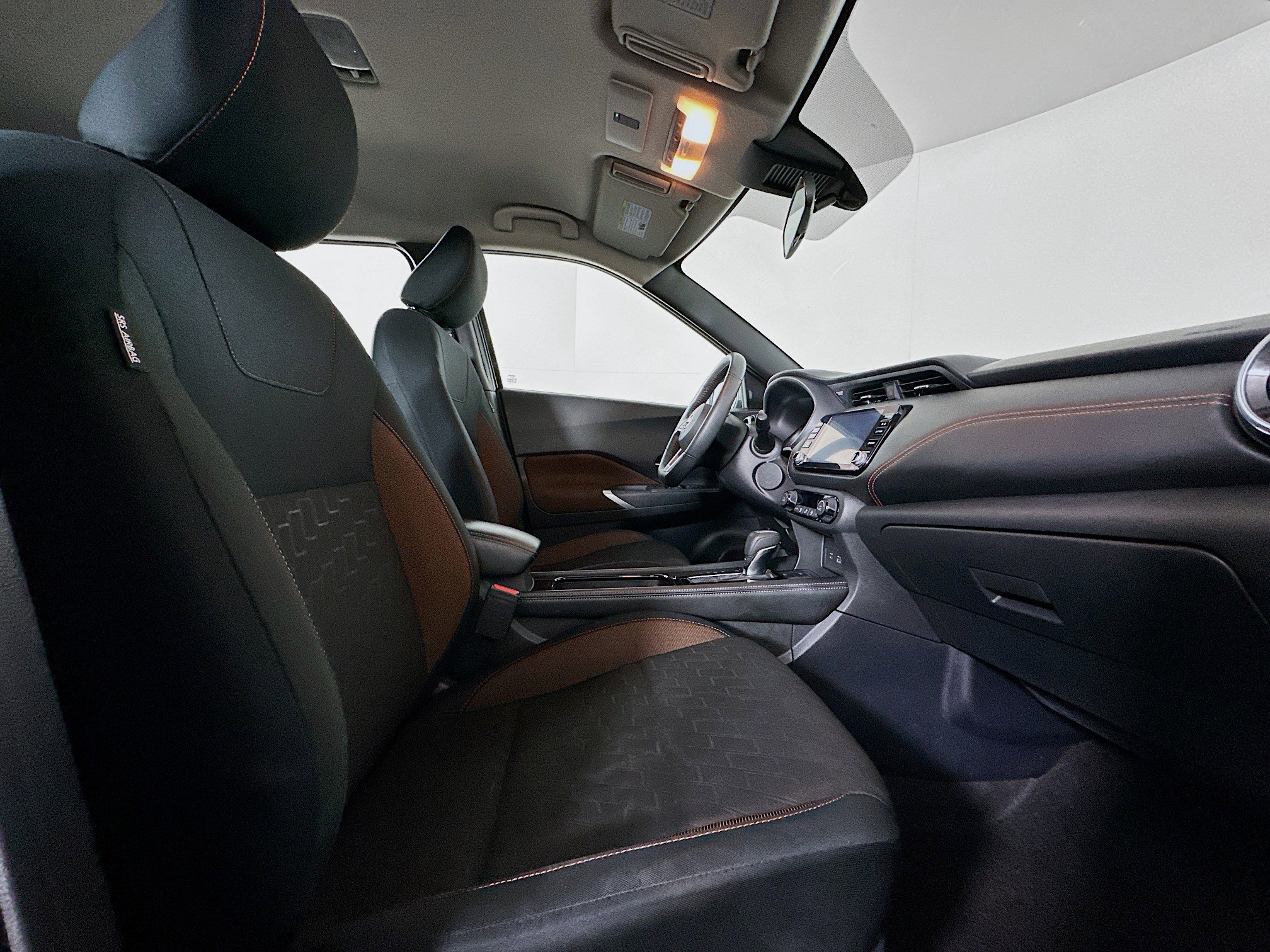 Used 2024 Nissan Kicks SR image 28