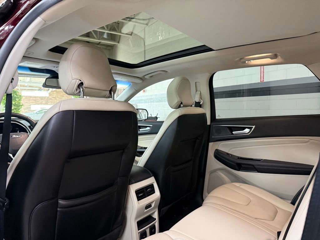 Used 2019 Ford Edge Titanium w/ Equipment Group 301A image 16