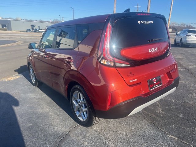 Used 2024 Kia Soul LX w/ Option Group 015 image 5
