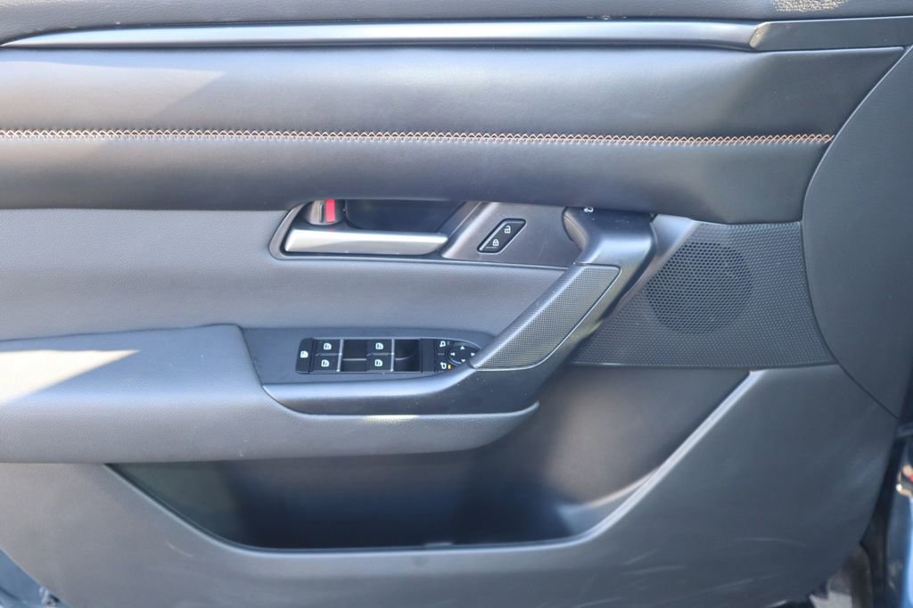 Used 2025 MAZDA CX-50 AWD 2.5 Hybrid w/ Premium Pkg image 18