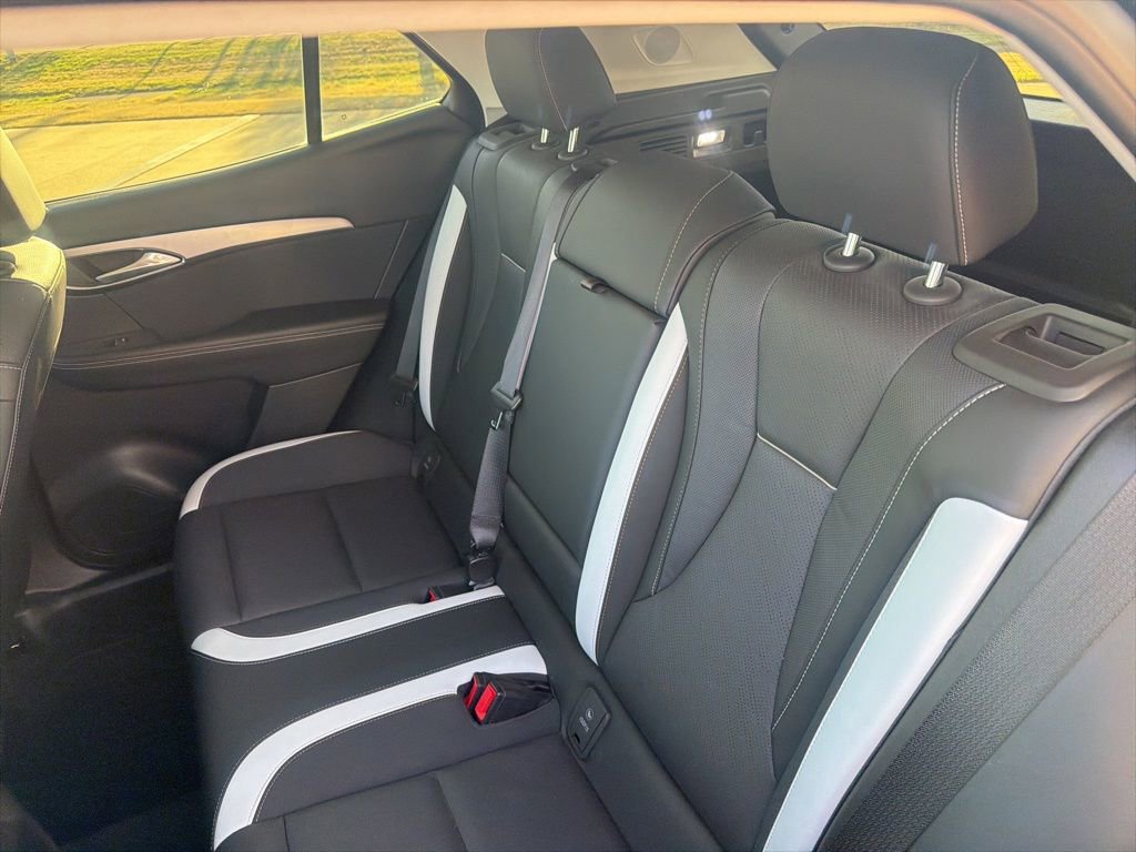 Used 2025 Buick Envision Sport Touring image 19