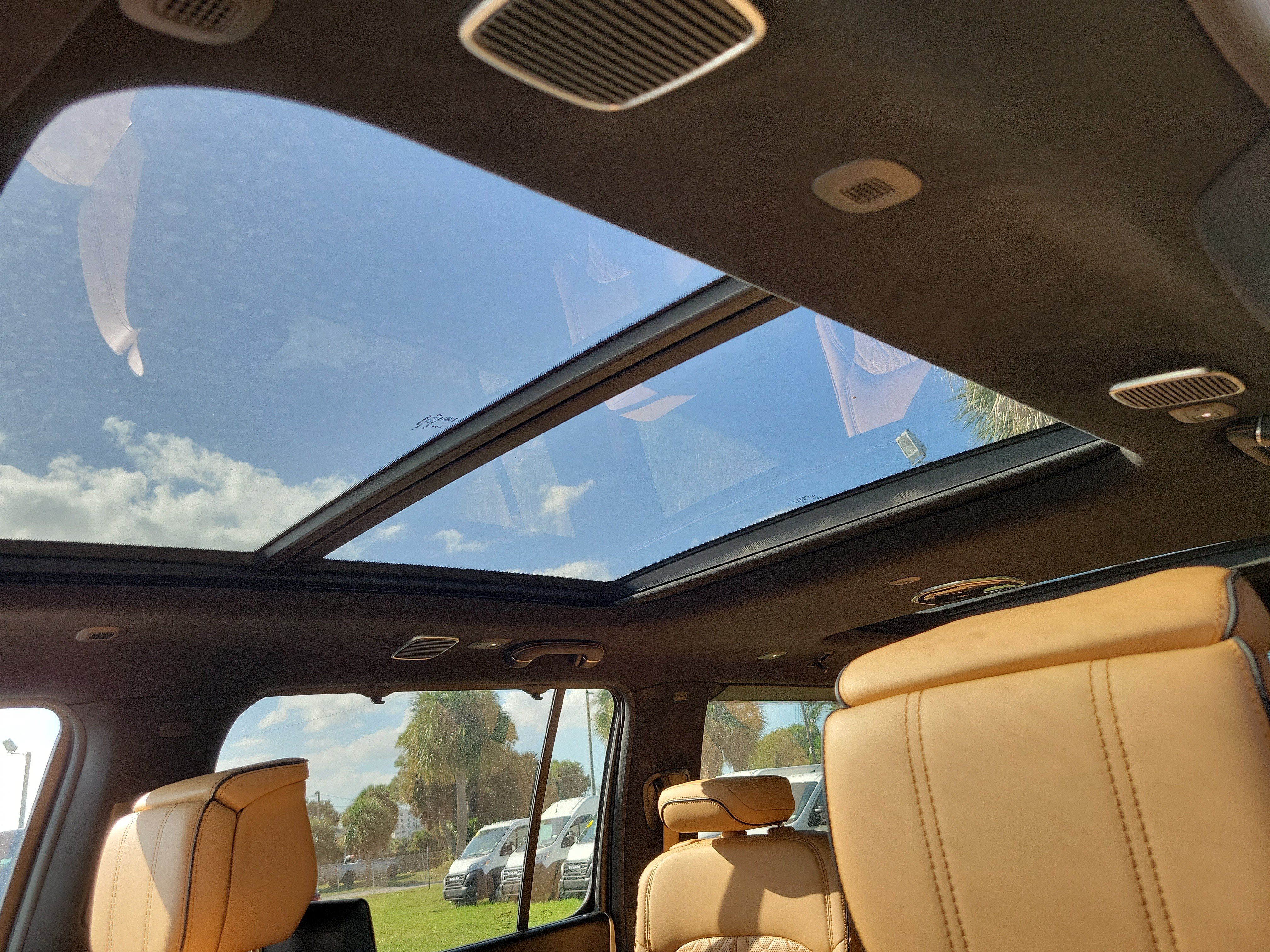 Used 2025 Jeep Grand Wagoneer Series III w/ Rear Seat Video Group 1 AWD/4WD image 53