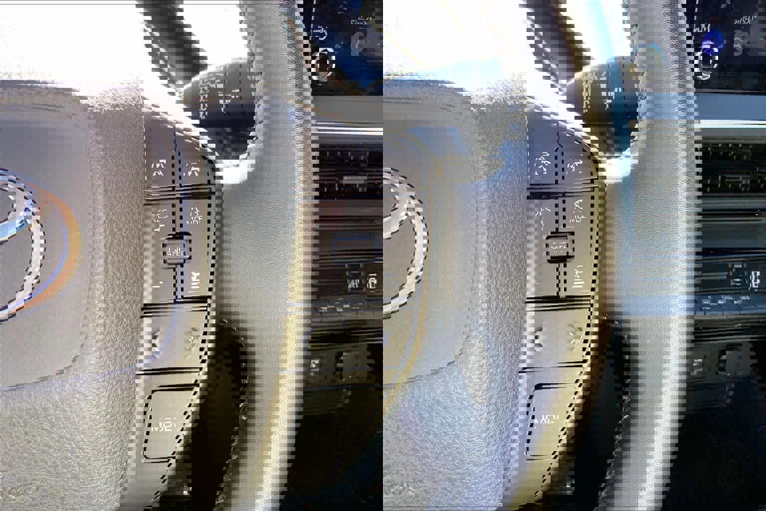 Used 2023 Toyota Prius LE image 23