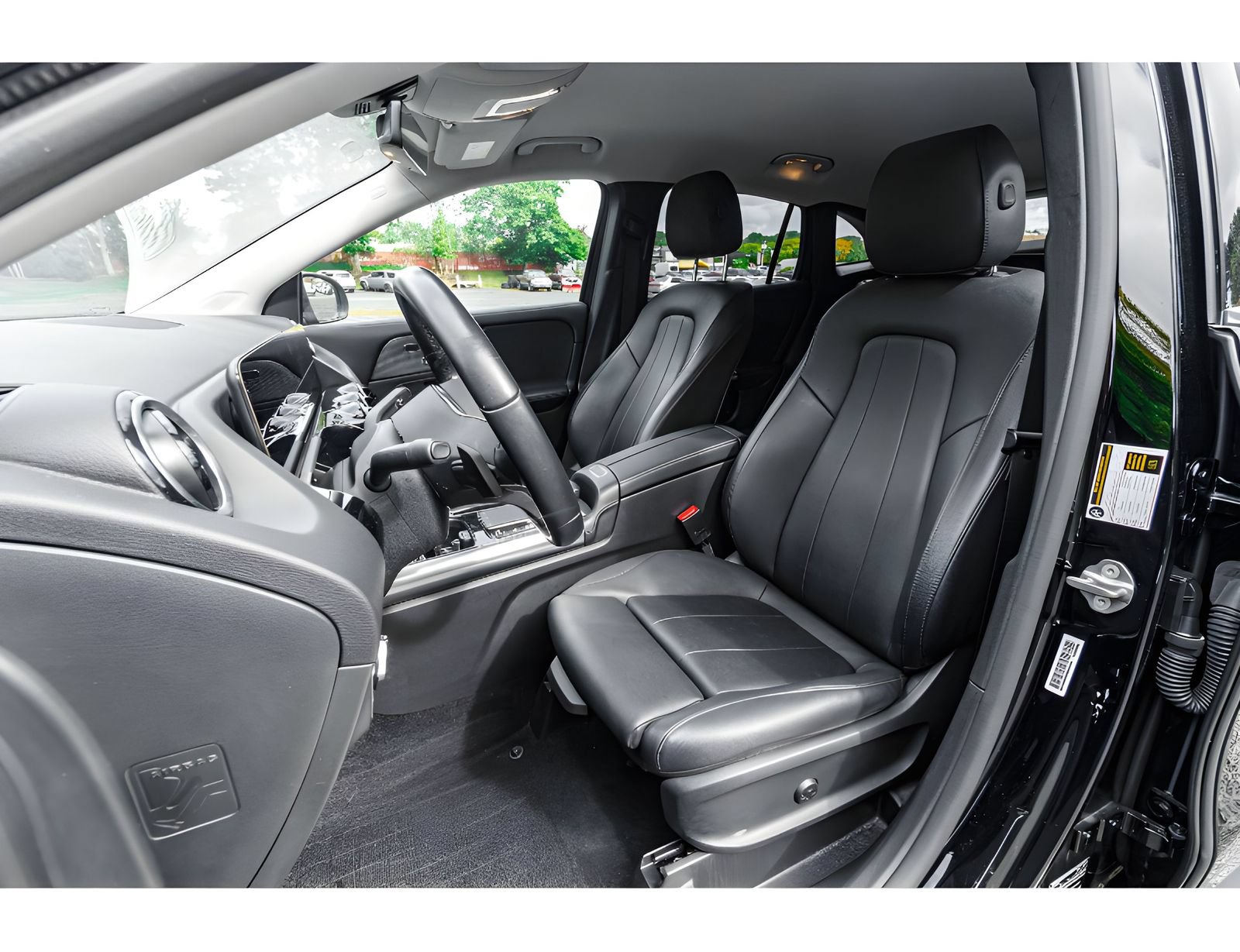 Used 2022 Mercedes-Benz GLA 250 4MATIC image 14