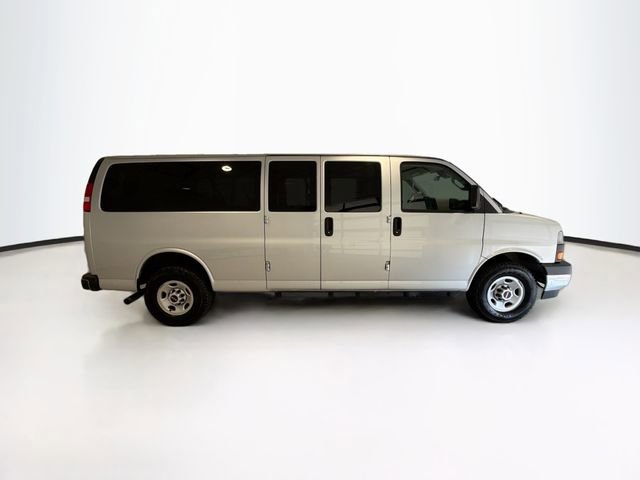 Used 2023 GMC Savana 3500 LT w/ LT Preferred Equipment Group RWD image 8