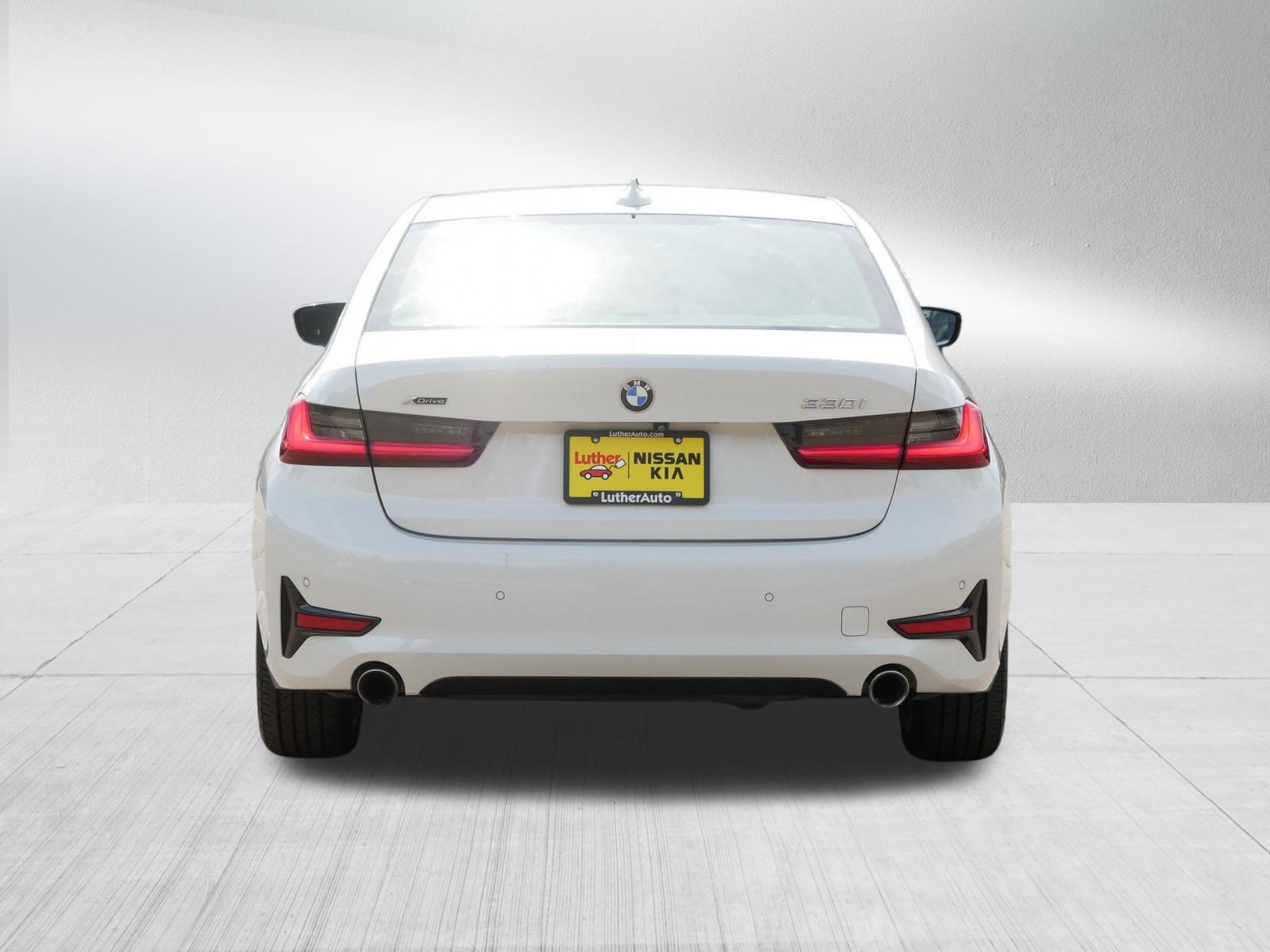 Used 2020 BMW 330i xDrive Sedan AWD/4WD image 6