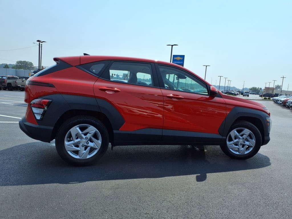 Used 2025 Hyundai Kona SE image 29