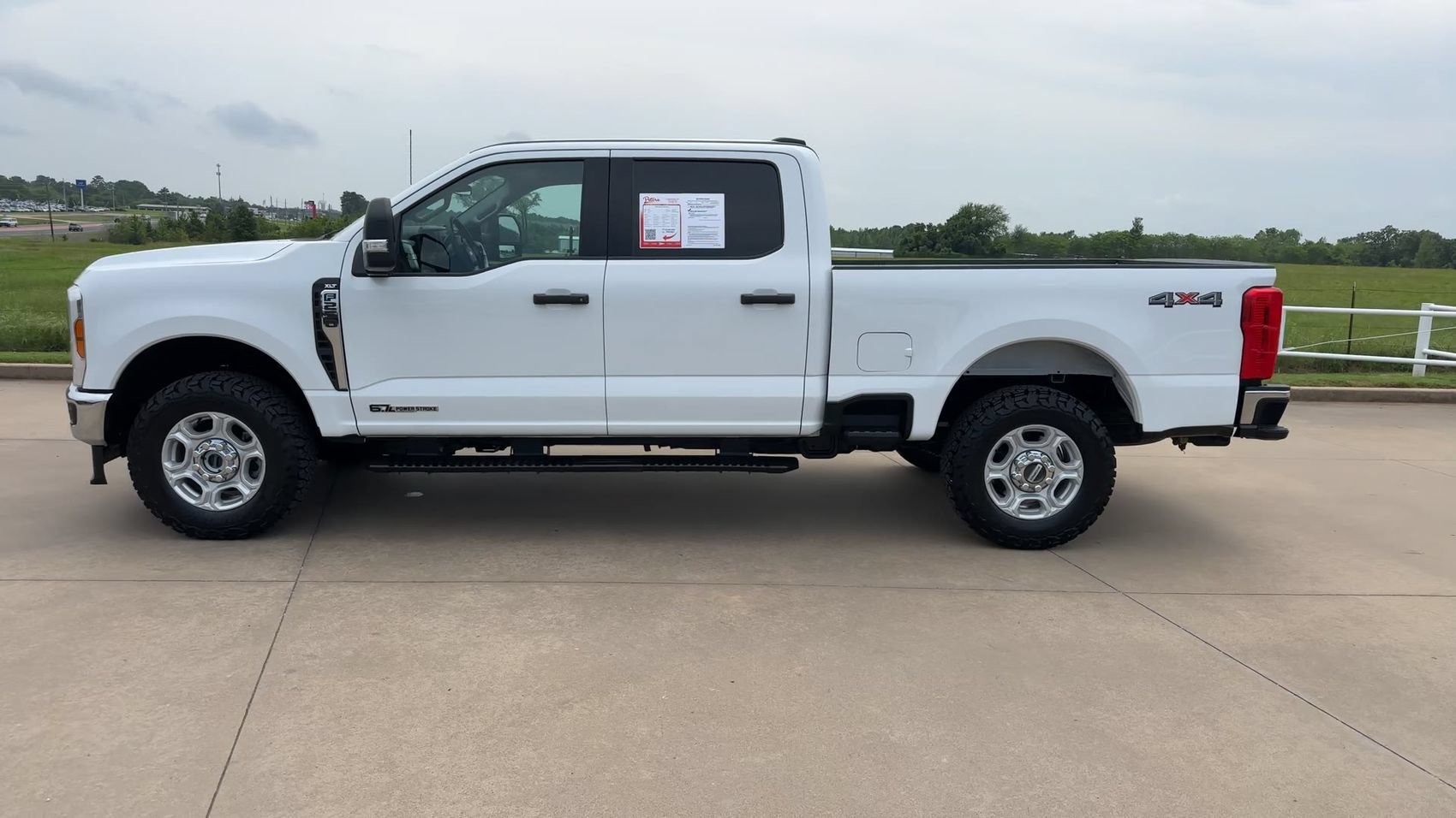 Used 2025 Ford F250 XLT AWD/4WD image 6