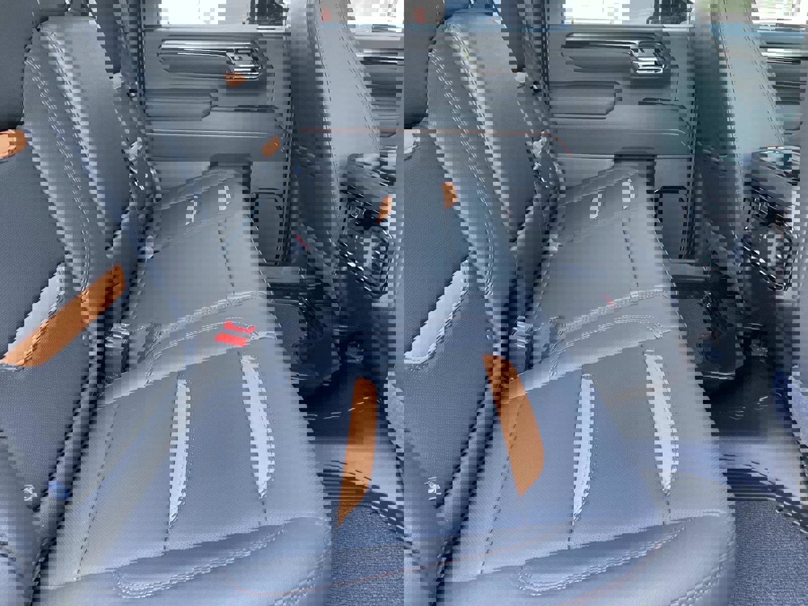 New 2026 GMC Sierra 2500 AT4 w/ AT4 Premium Plus Package image 24