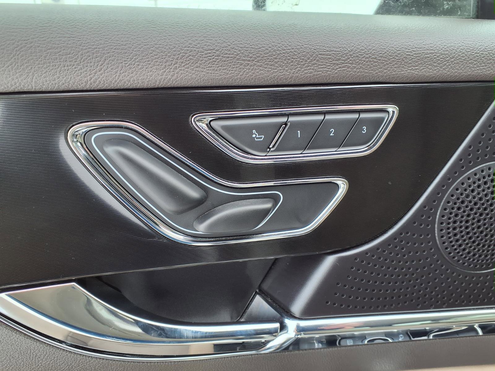 Used 2024 Lincoln Corsair Premiere w/ Equipment Group 101A image 16