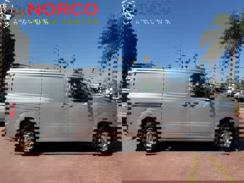 Used 2012 Nissan NV 1500 S w/ Side Curtain Airbag Pkg image 1