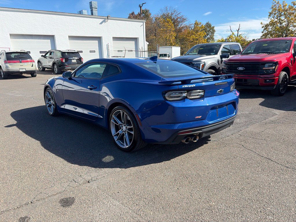 Used 2019 Chevrolet Camaro SS RWD image 4