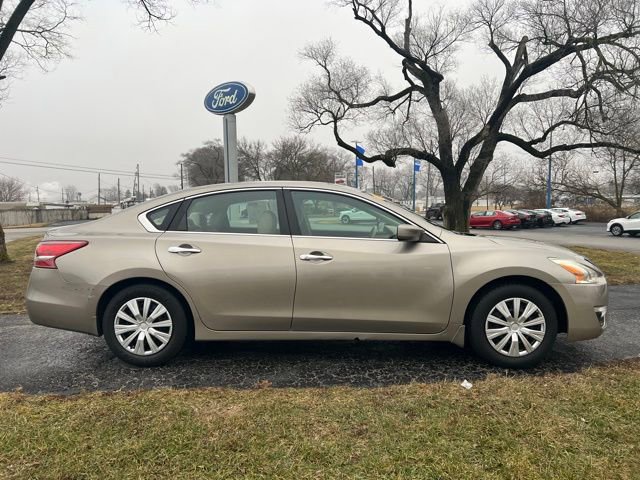 Used 2013 Nissan Altima 2.5 S FWD image 1