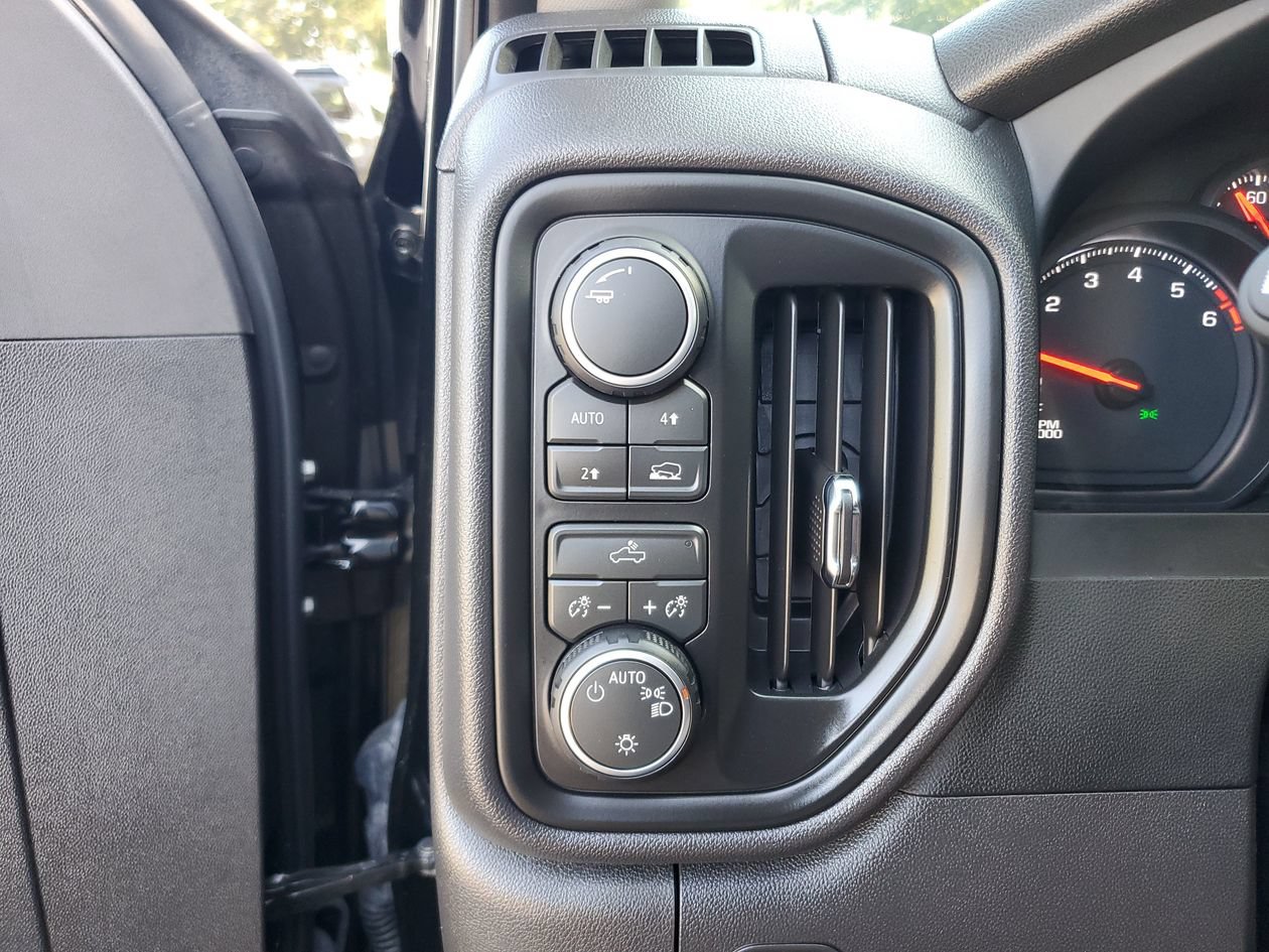 Used 2026 Chevrolet Silverado 1500 Custom AWD/4WD image 31
