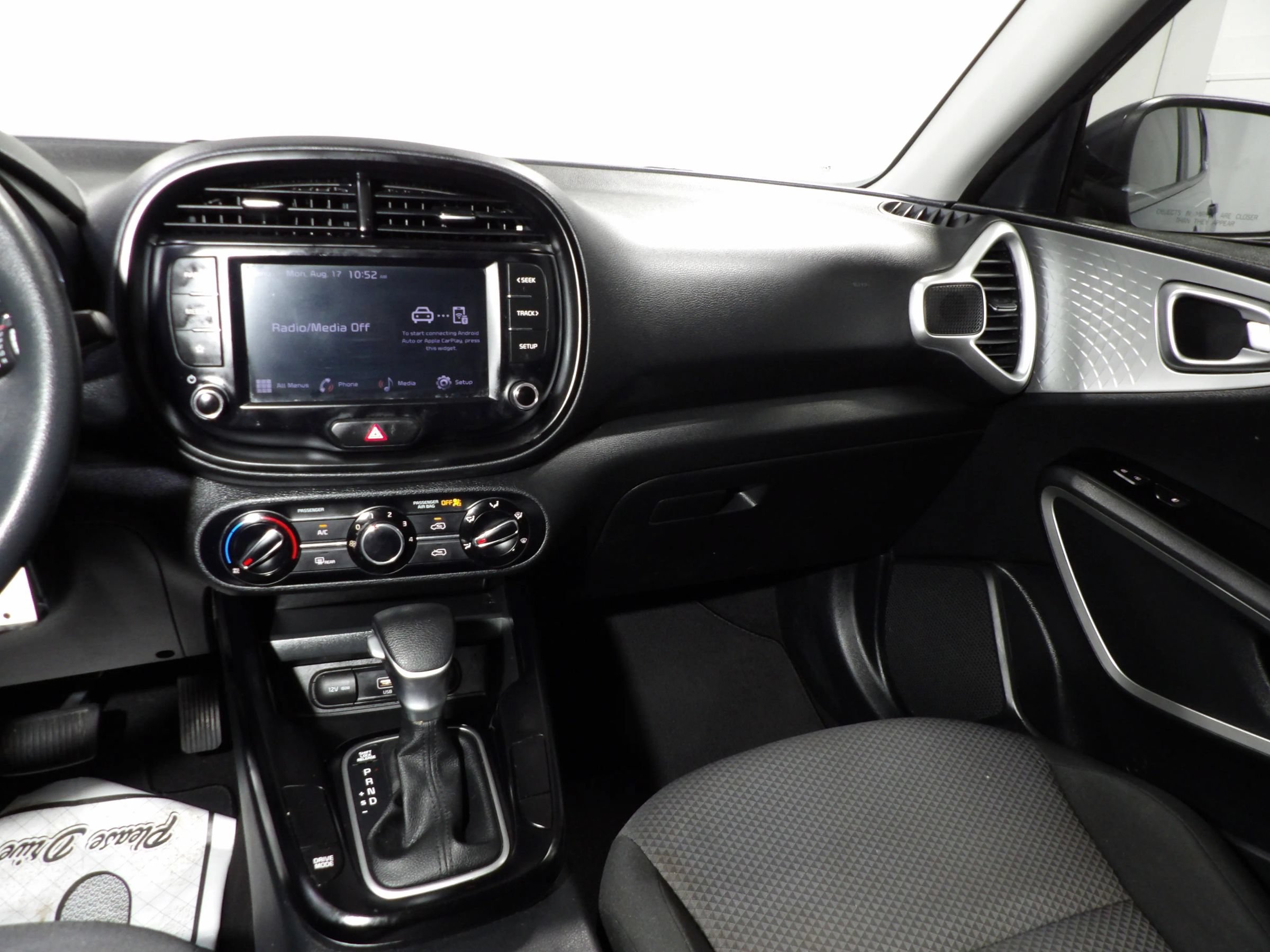 Used 2022 Kia Soul LX FWD image 11