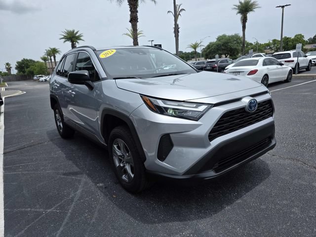 Used 2024 Toyota RAV4 LE AWD/4WD image 5