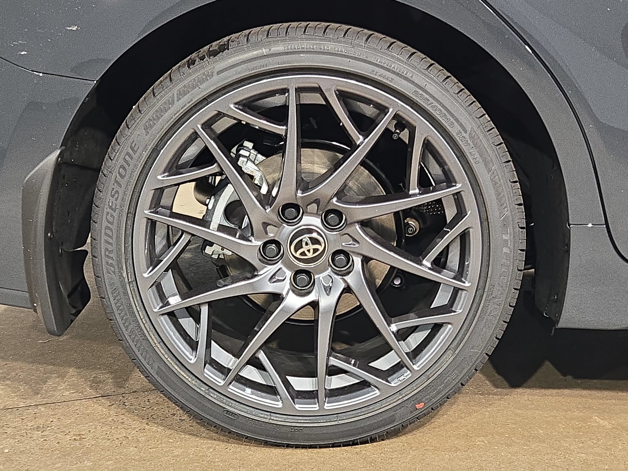 New 2026 Toyota Camry Hybrid FWD image 13