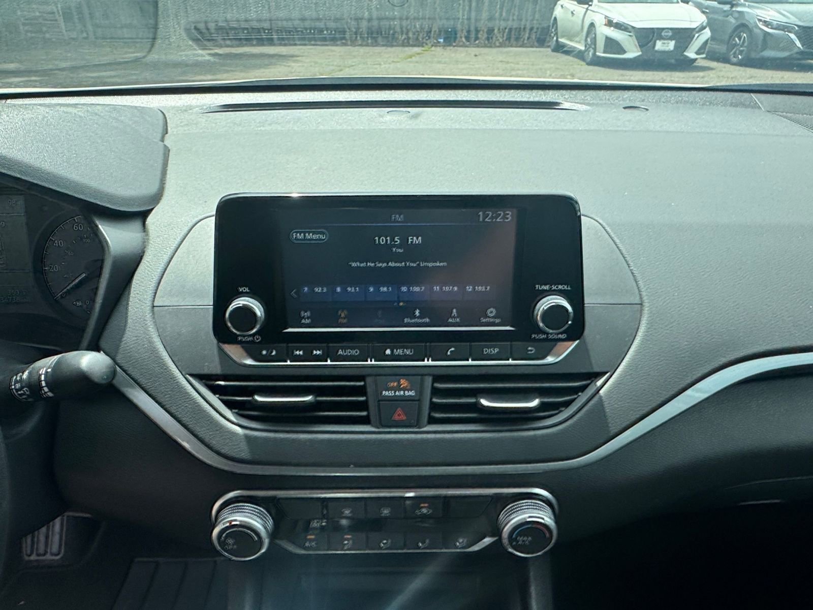 Used 2024 Nissan Altima 2.5 S image 31