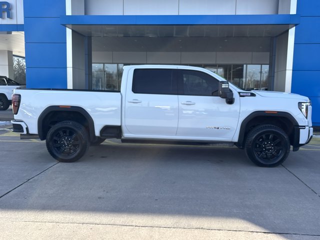 Used 2024 GMC Sierra 2500 AT4 w/ AT4 Premium Plus Package AWD/4WD image 2