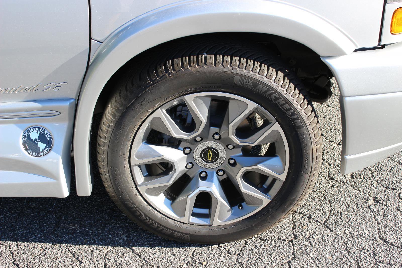 New 2025 Chevrolet Express 2500 RWD 2500 155 w/ Driver Convenience Package image 45