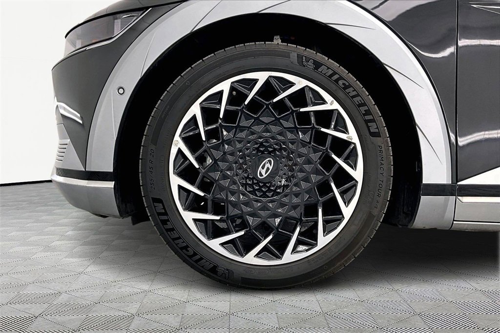 Used 2024 Hyundai Ioniq 5 Limited image 9