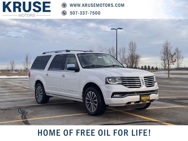 Used 2015 Lincoln Navigator L 4WD image 1