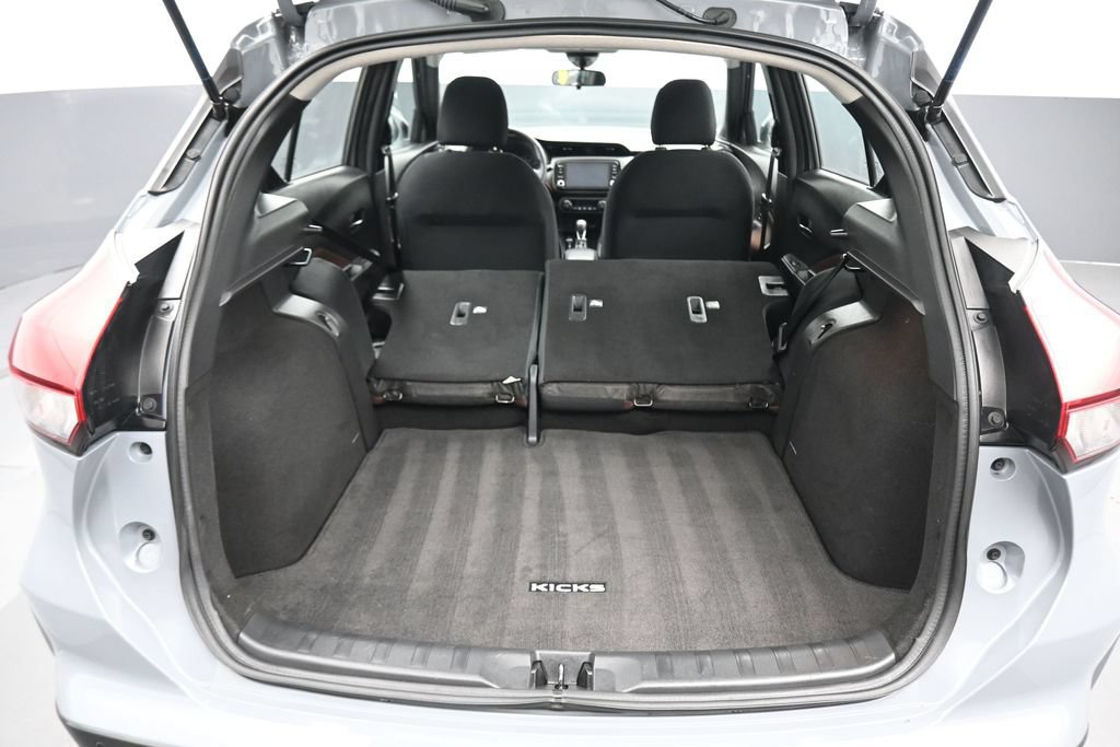 Used 2023 Nissan Kicks SR FWD image 43