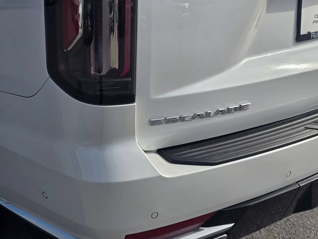 Used 2023 Cadillac Escalade Premium Luxury w/ Performance Package RWD image 11