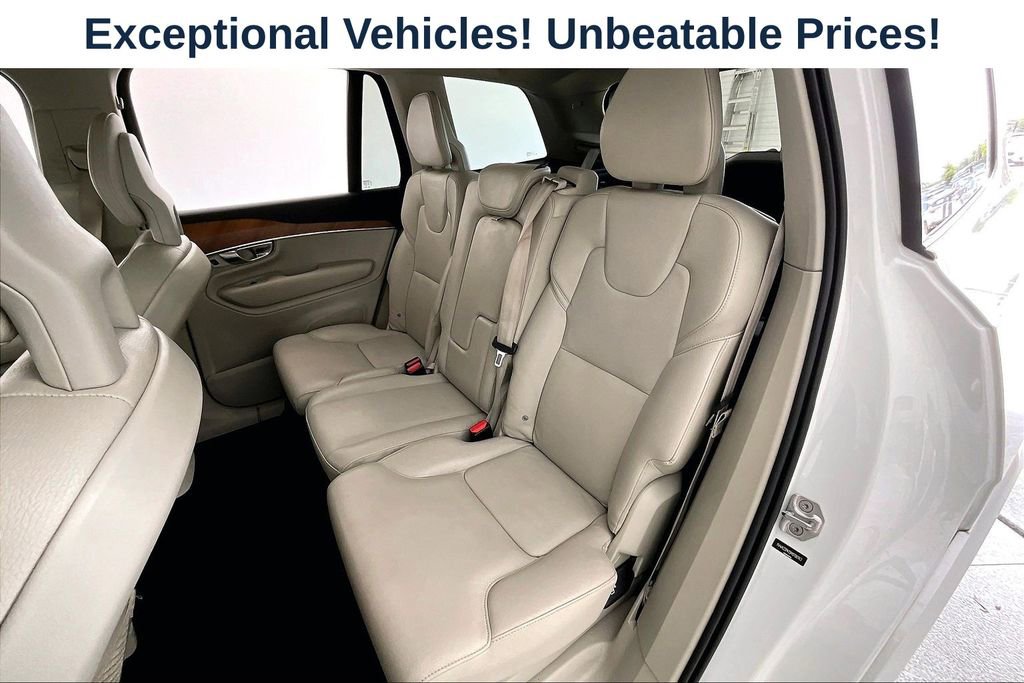 Used 2021 Volvo XC90 T6 Momentum AWD/4WD image 32