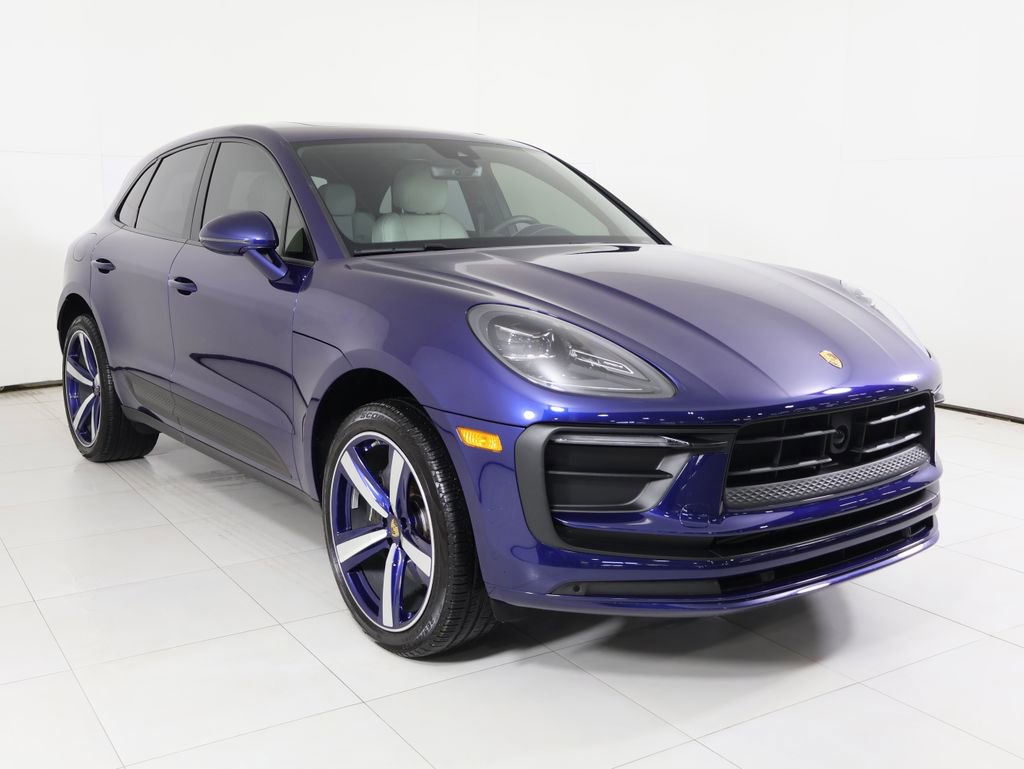 Certified 2024 Porsche Macan image 39