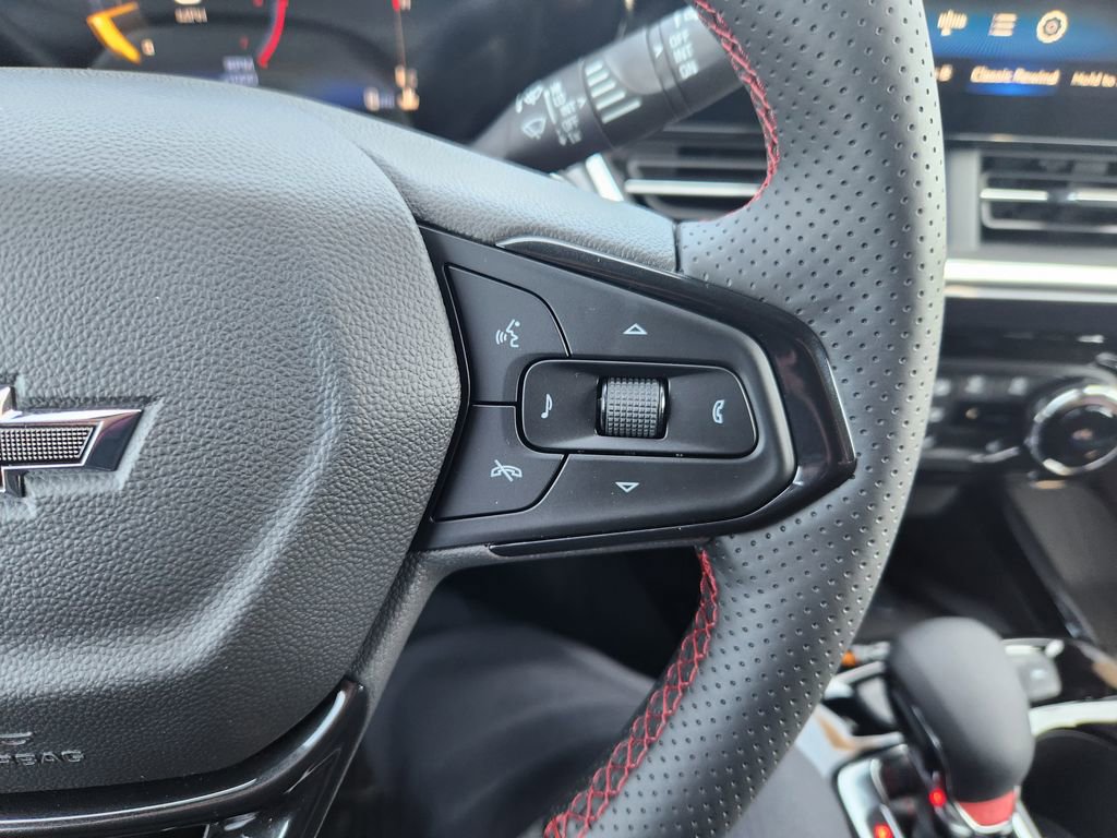 New 2026 Chevrolet Trax RS w/ Sunroof Package FWD image 16