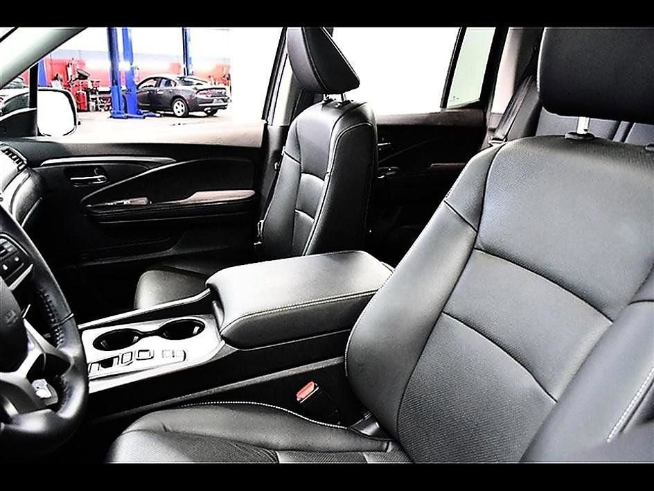 Used 2025 Honda Ridgeline RTL image 2