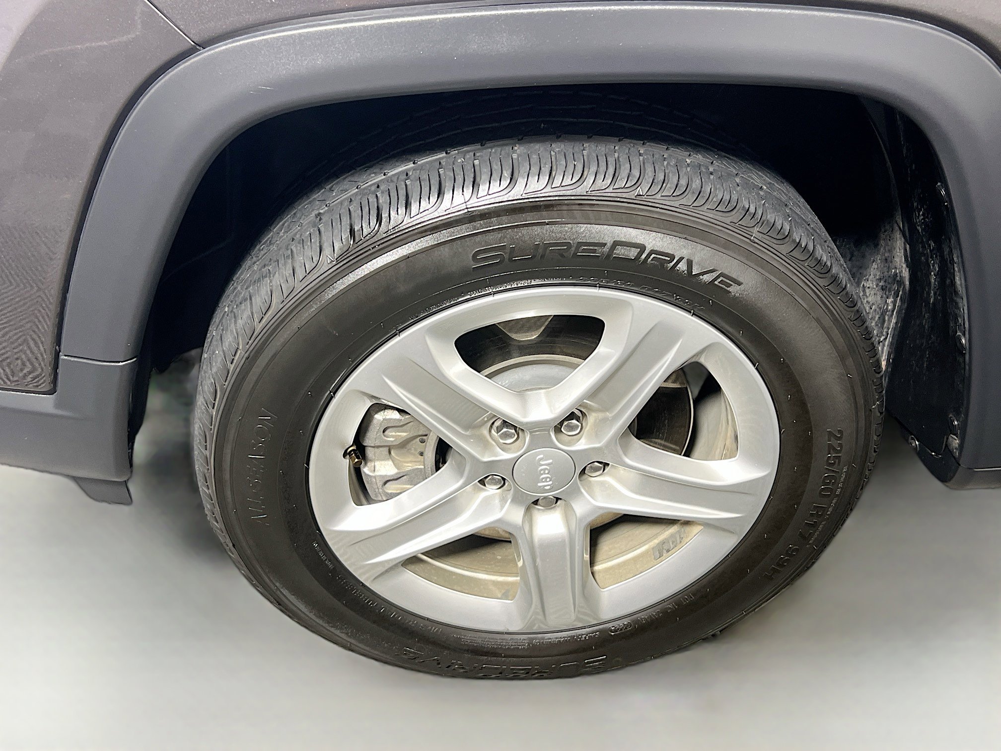 Used 2024 Jeep Compass Latitude image 13