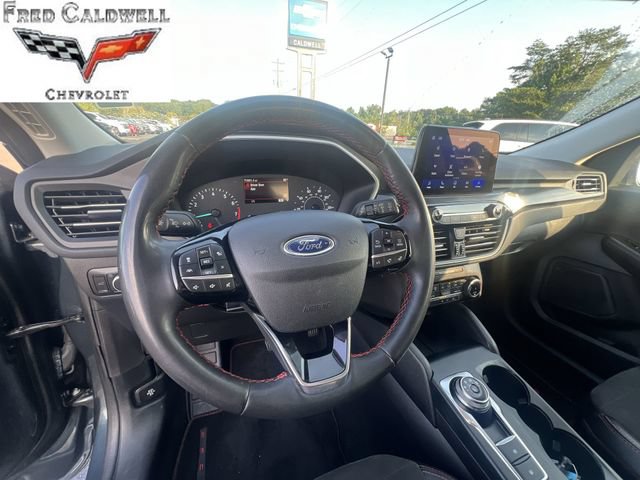 Used 2022 Ford Escape SEL w/ SEL Stealth AWD Package image 16