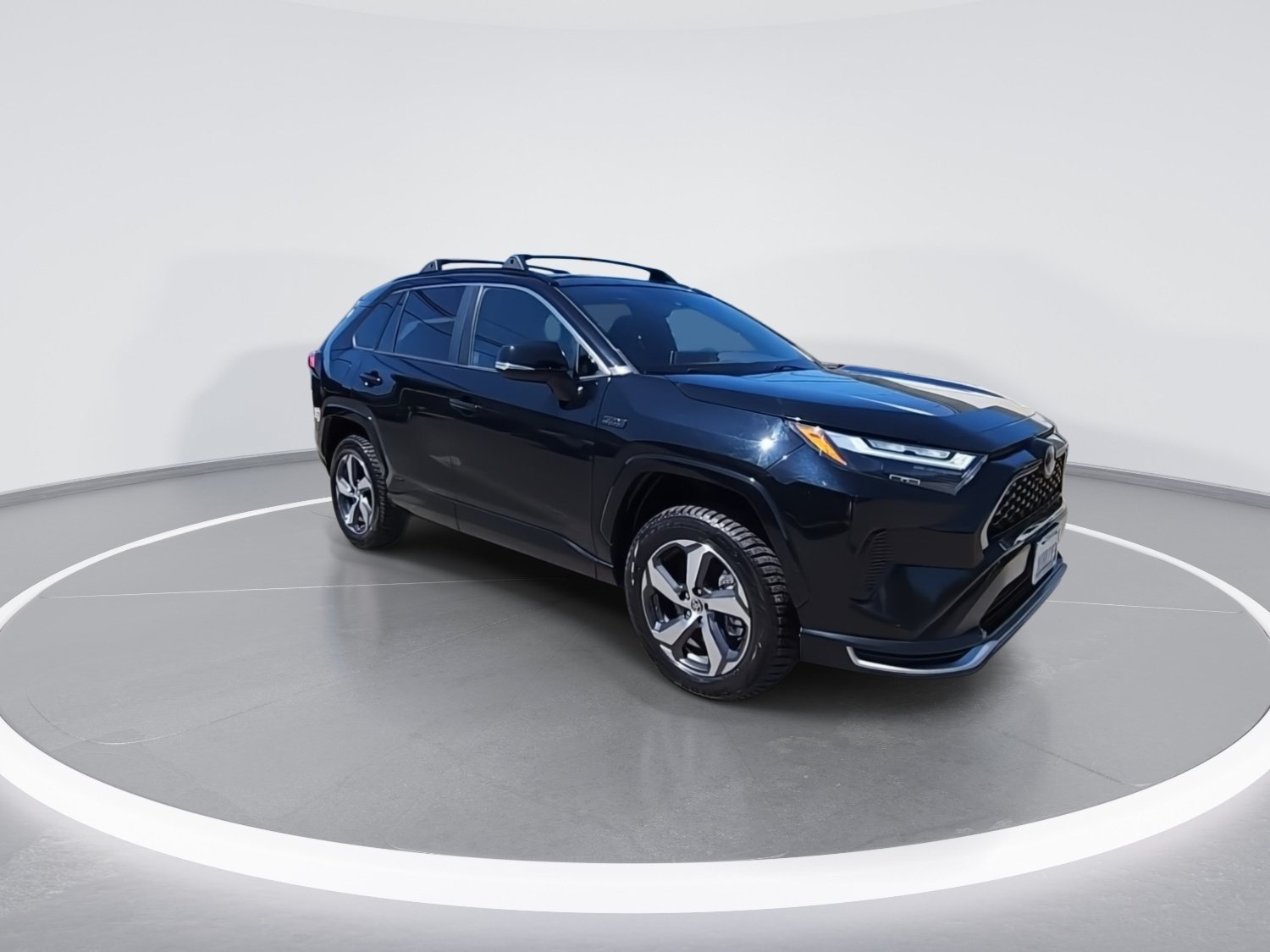 Used 2023 Toyota RAV4 SE w/ Weather & Moonroof Package AWD/4WD image 2