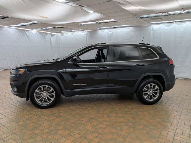 Used 2019 Jeep Cherokee Latitude Plus w/ Cold Weather Group AWD/4WD image 4