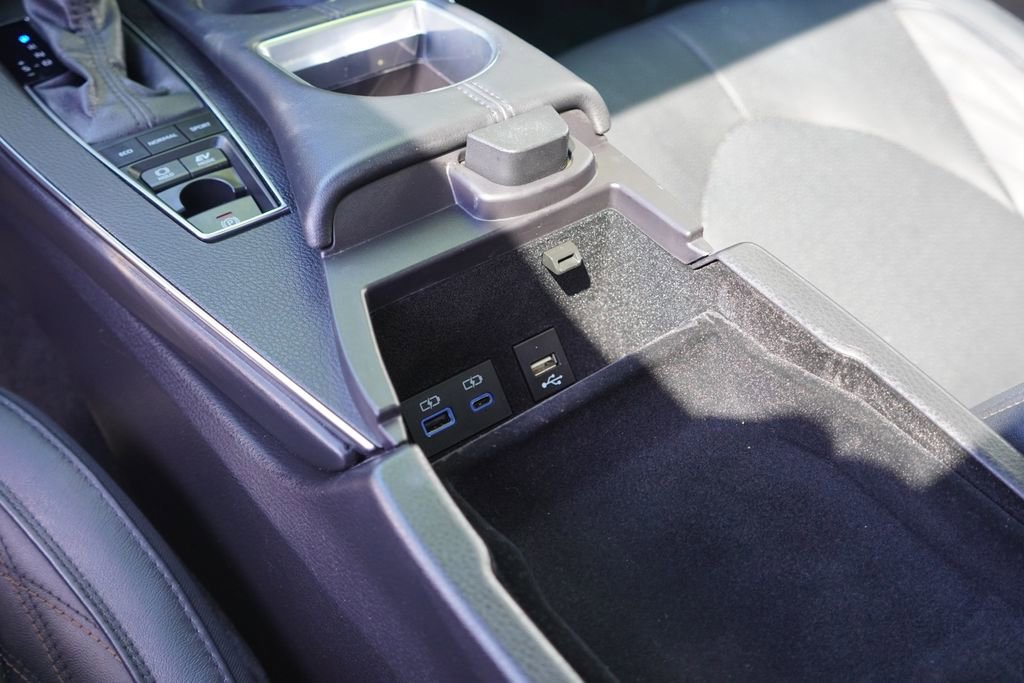Used 2022 Toyota Avalon Limited w/ Advanced Safety Package FWD image 20