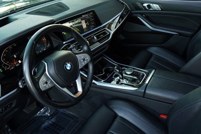 Used 2021 BMW X7 xDrive40i w/ Premium Package image 2