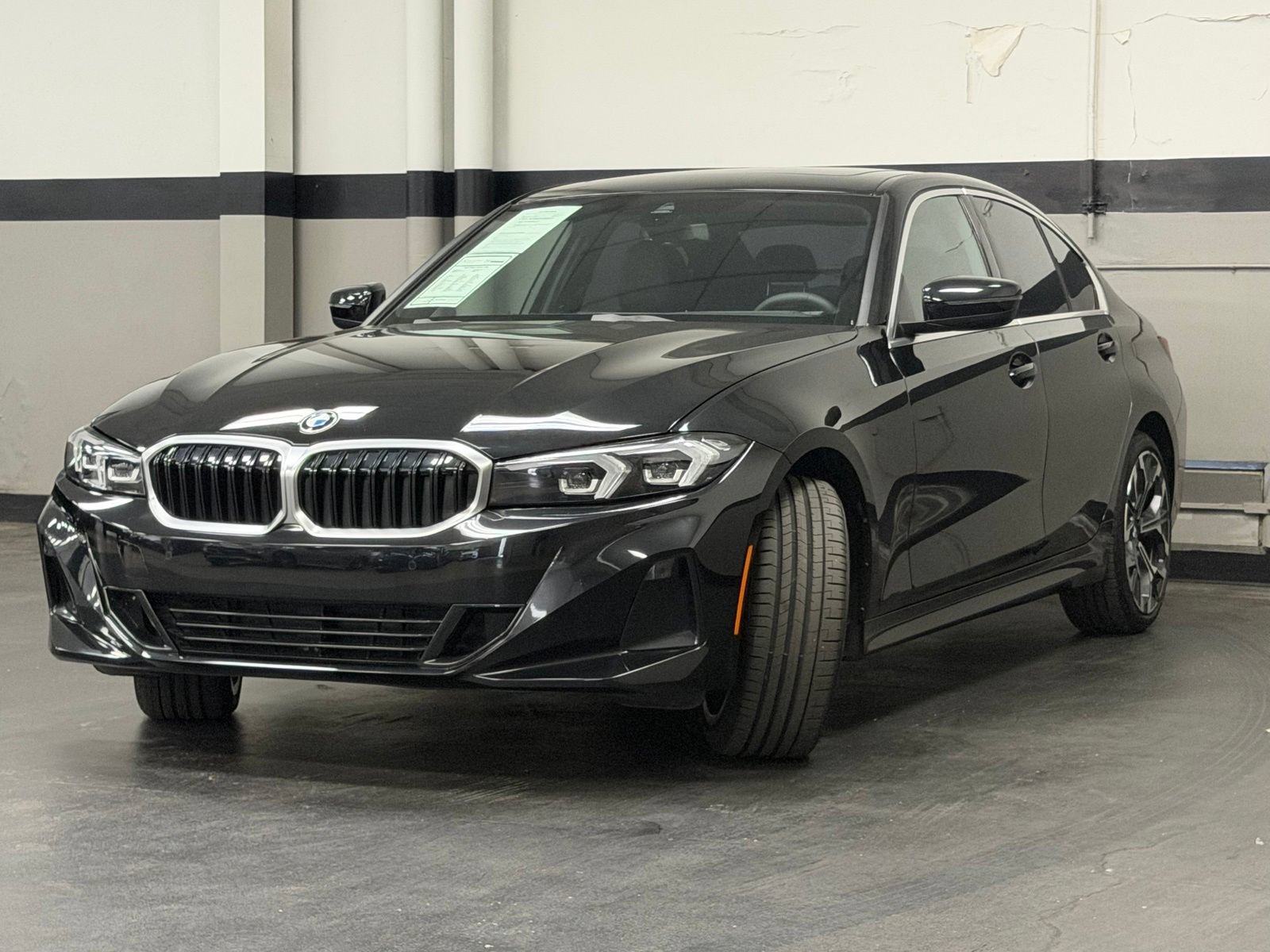 Used 2025 BMW 330i Sedan w/ Convenience Package RWD image 7