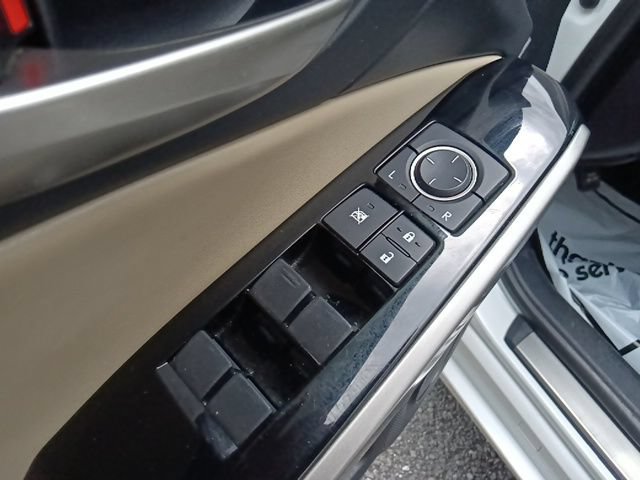 Used 2018 Lexus IS 300 w/ Accessory Package 2 RWD image 13