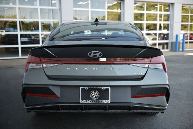 New 2025 Hyundai Elantra SEL image 4