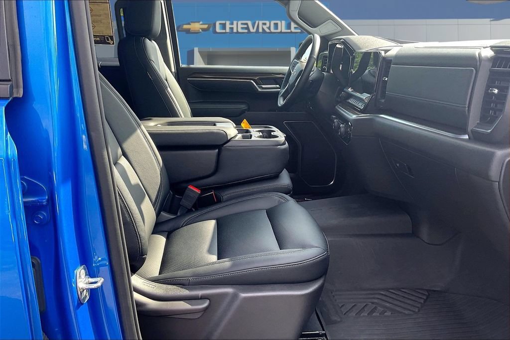 Used 2025 Chevrolet Silverado 1500 RST w/ Z71 Off-Road Package AWD/4WD image 30