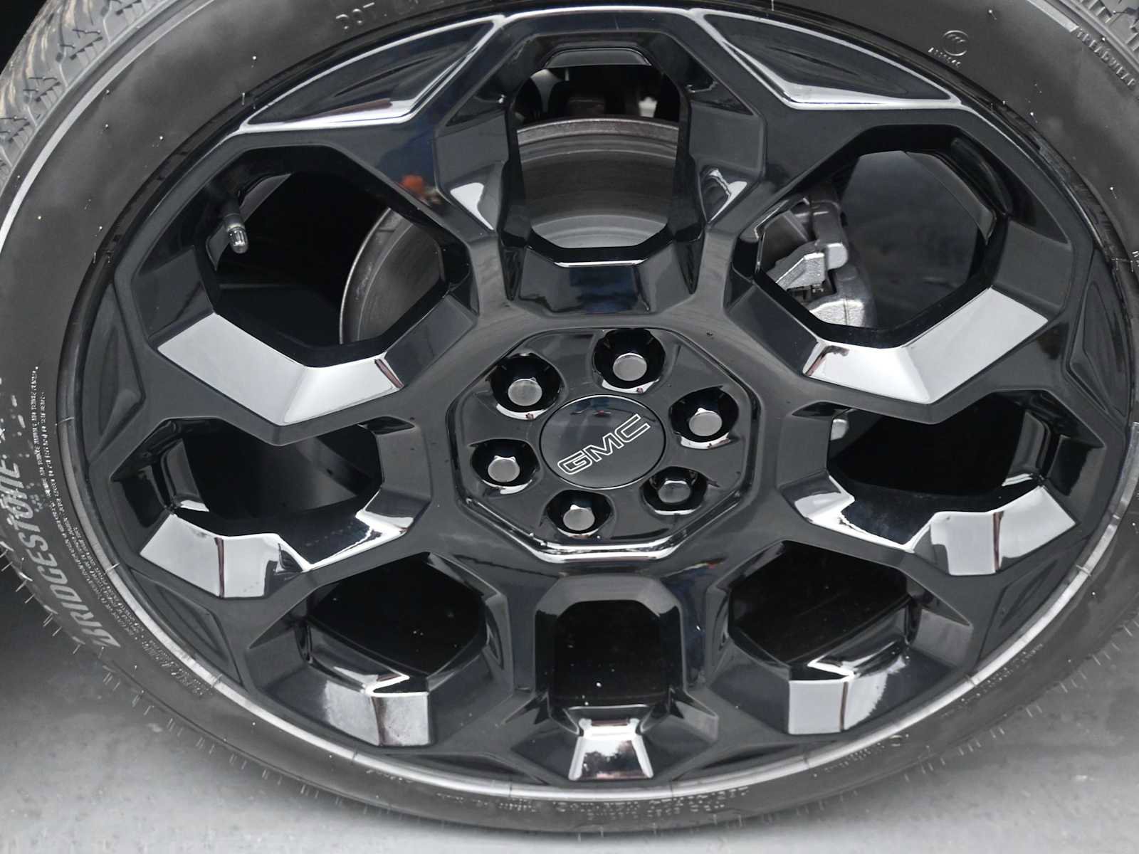 New 2026 GMC Yukon Denali w/ Denali Reserve Package image 36