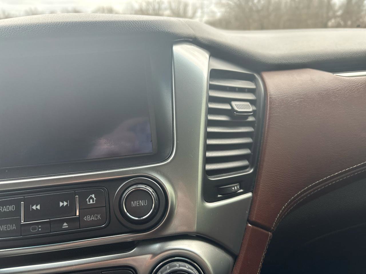 Used 2015 Chevrolet Suburban LTZ image 36