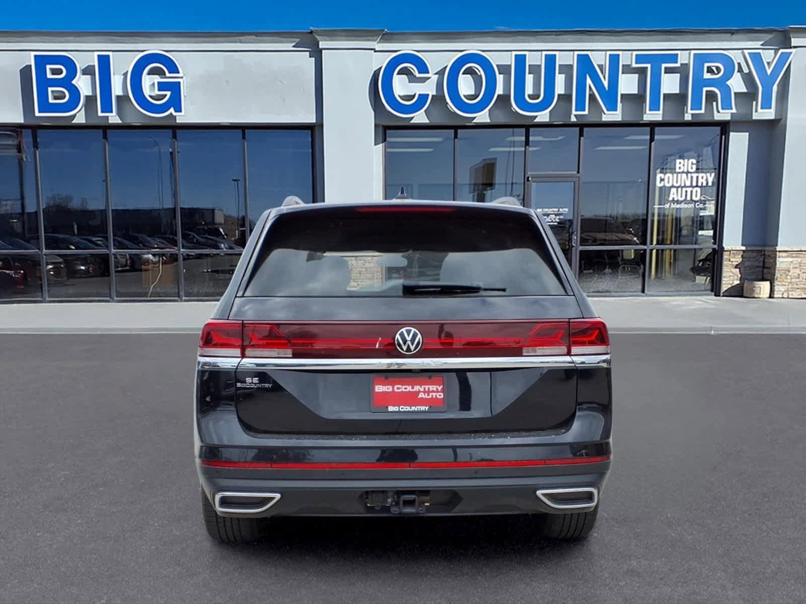 Used 2025 Volkswagen Atlas SE FWD image 3