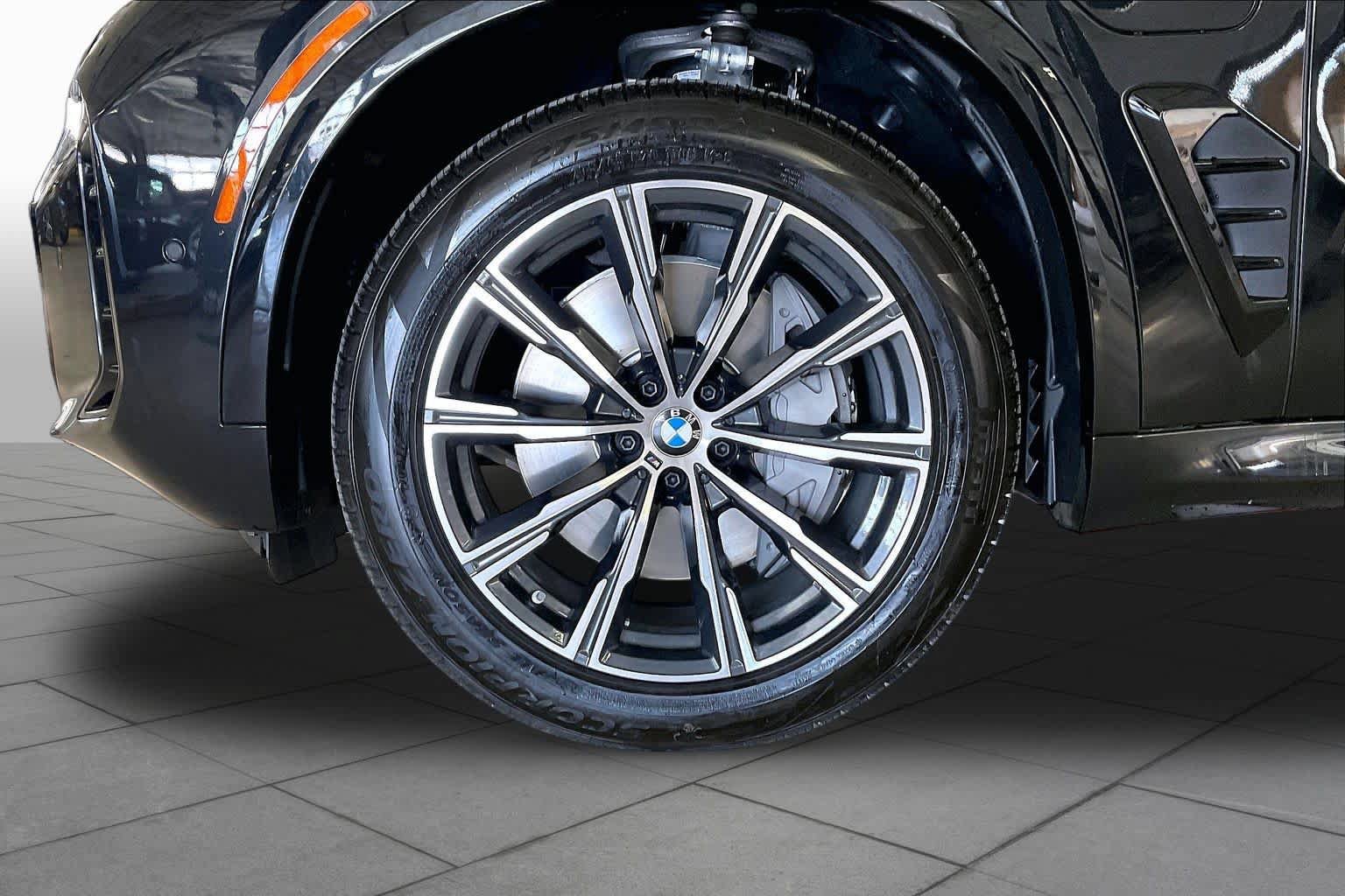 New 2026 BMW X5 xDrive50e AWD/4WD image 11