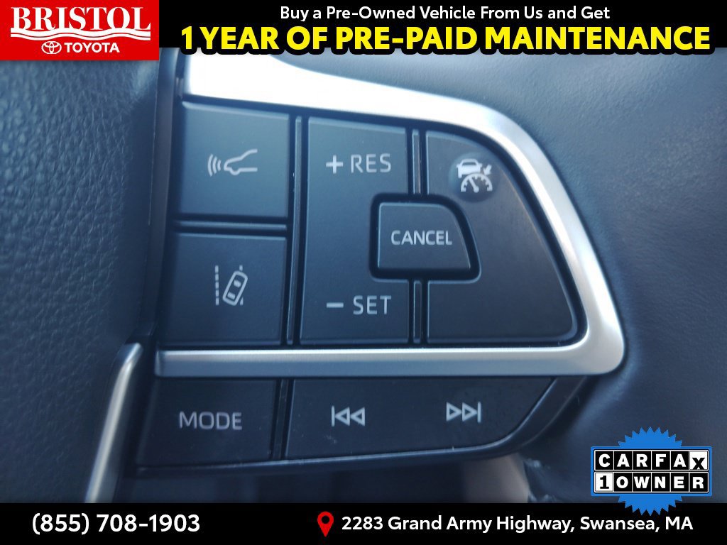 Used 2024 Toyota Highlander XLE AWD/4WD image 30